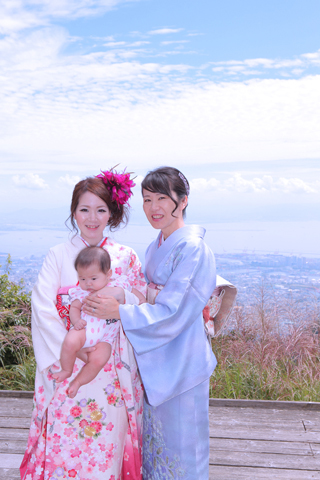 white_kimono.jpg